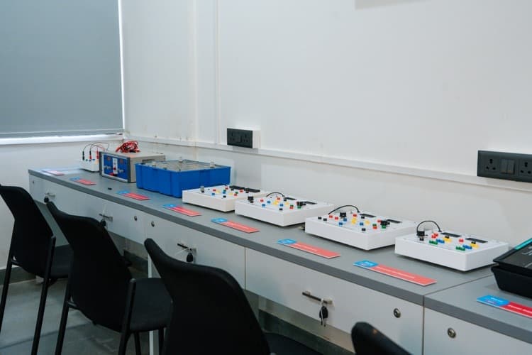 Parul University Goa Electro Lab photo 12